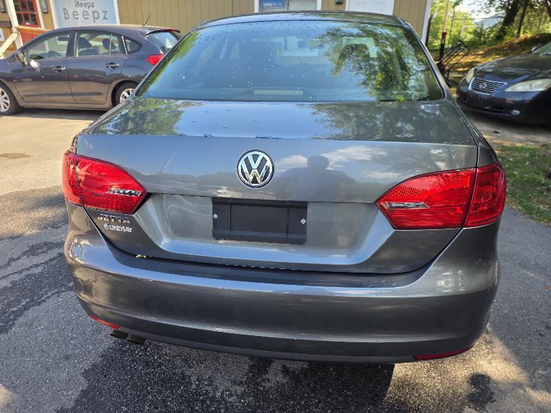 Volkswagen Jetta S 2012