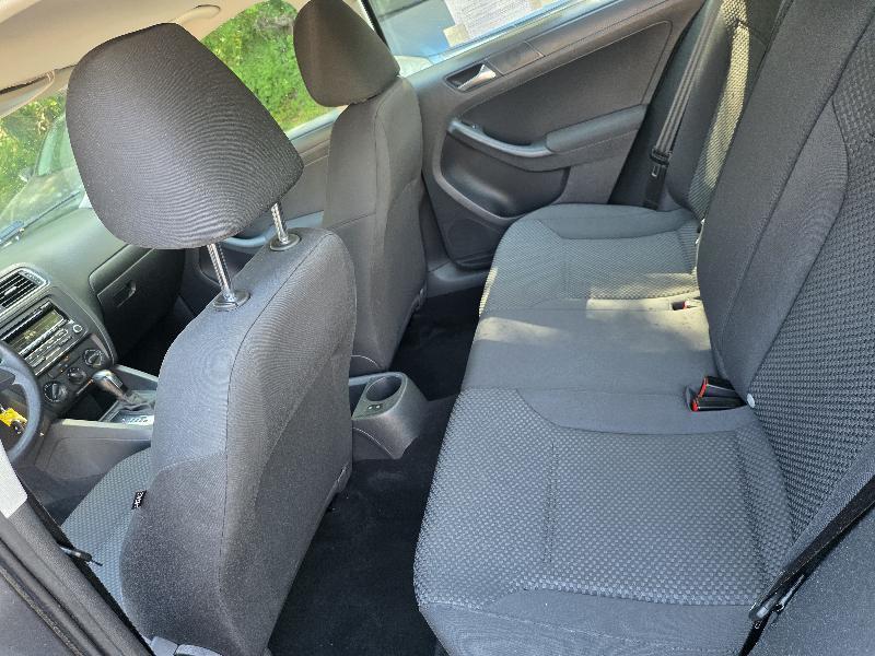 Volkswagen Jetta S 2012