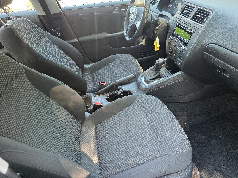 Volkswagen Jetta S 2012