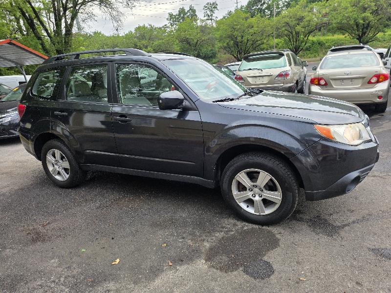Subaru Forester 2.5X 2012