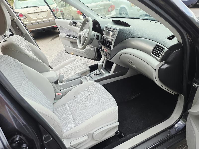 Subaru Forester 2.5X 2012