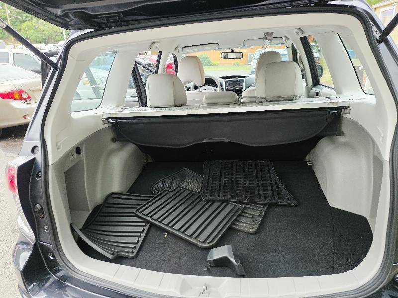 Subaru Forester 2.5X 2012