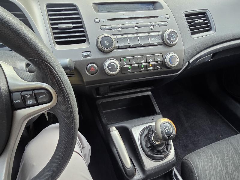Honda Civic EX Coupe with Navigation 2006