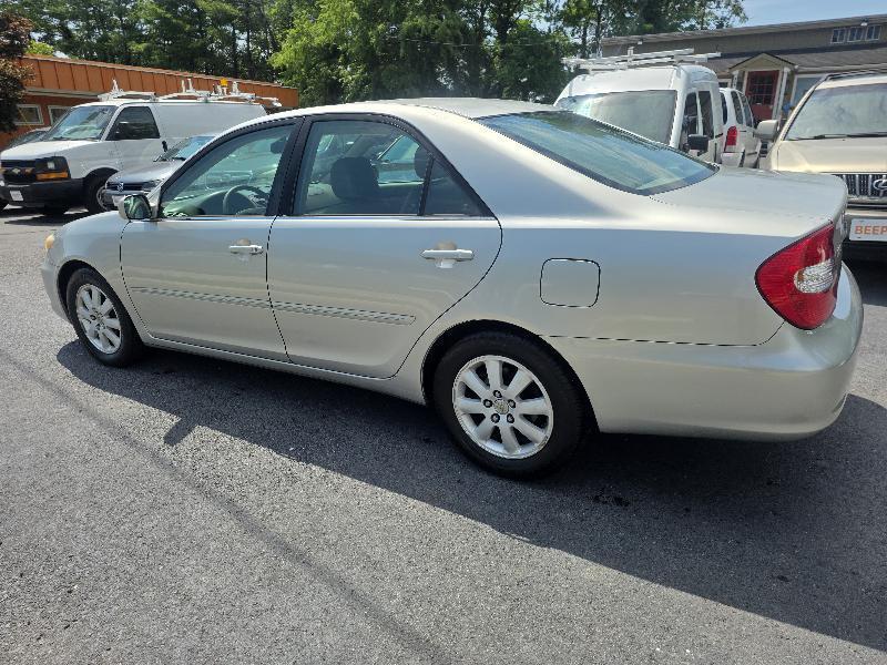 Toyota Camry 4dr Sdn XLE Auto 2004