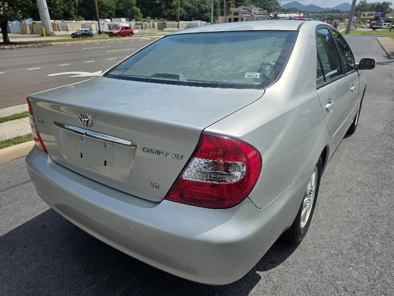 Toyota Camry 4dr Sdn XLE Auto 2004