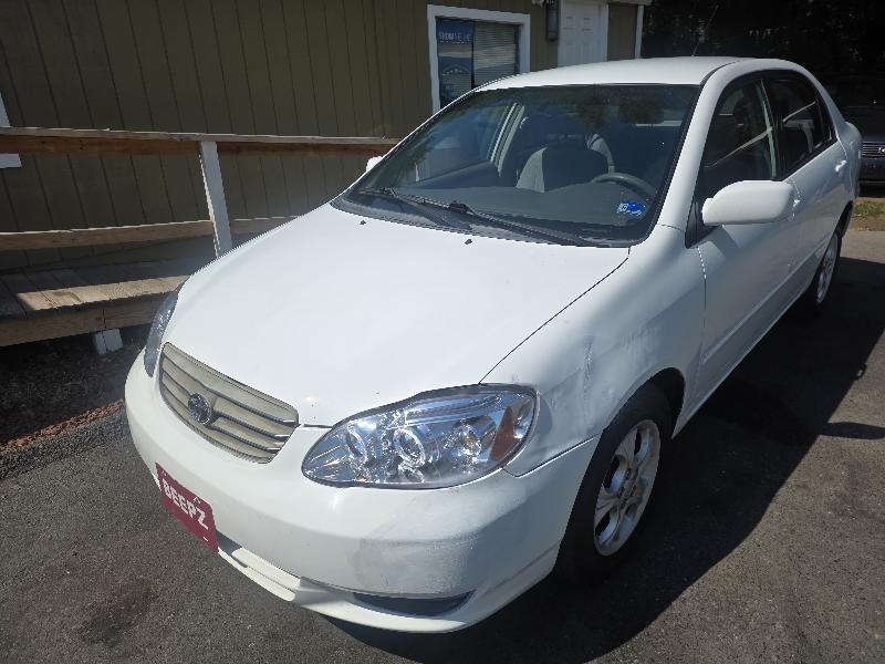 Toyota Corolla LE 2004