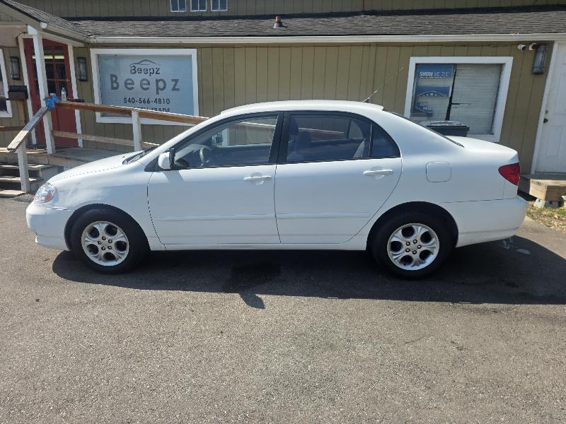 Toyota Corolla LE 2004