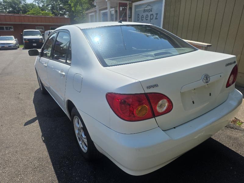 Toyota Corolla LE 2004
