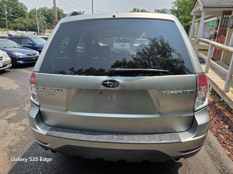Subaru Forester 2.5X Premium 2010