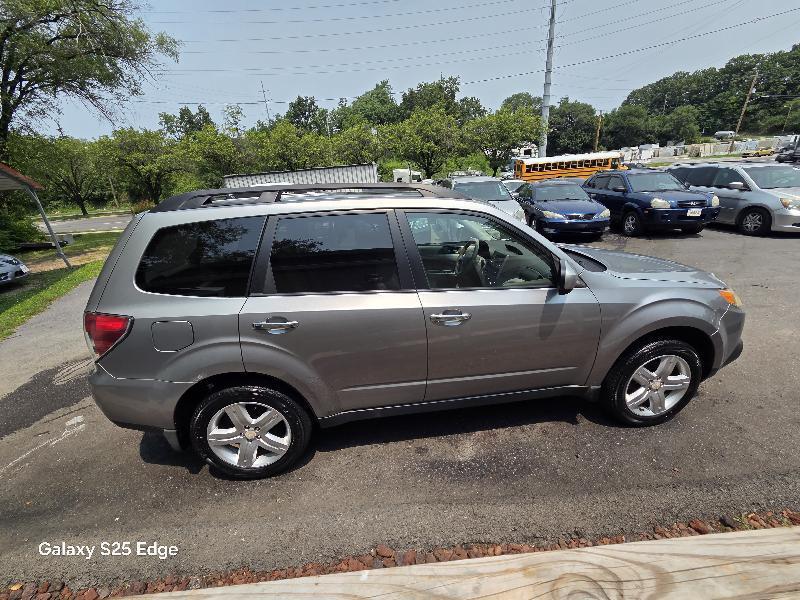 Subaru Forester 2.5X Premium 2010