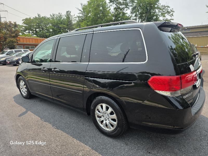 Honda Odyssey EX-L w/ DVD and Navigation 2010
