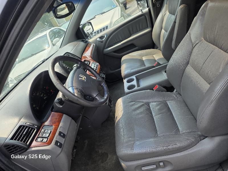 Honda Odyssey EX-L w/ DVD and Navigation 2010