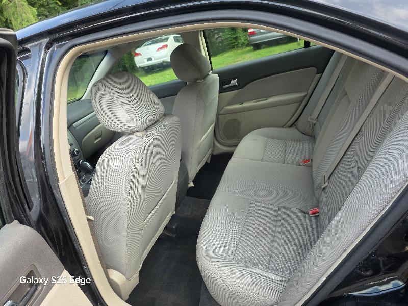 Ford Fusion I4 SE 2011