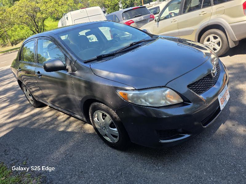 Toyota Corolla 4dr Sdn LE Auto 2010