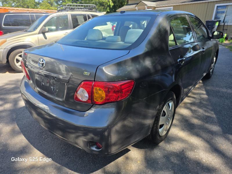 Toyota Corolla 4dr Sdn LE Auto 2010