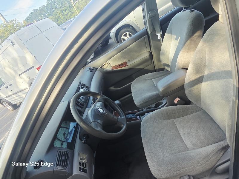 Toyota Corolla LE 2004