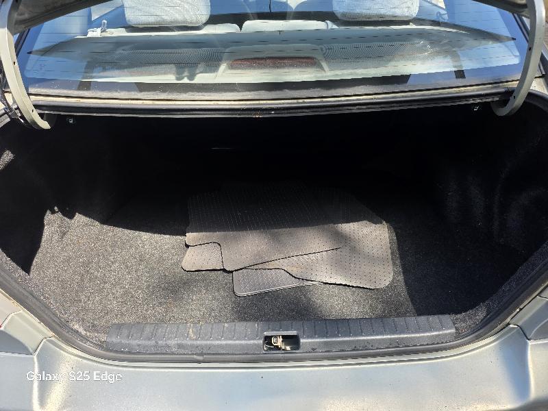 Toyota Corolla LE 2004