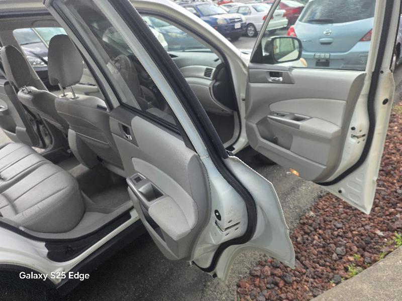 Subaru Forester 2.5X Limited 2010