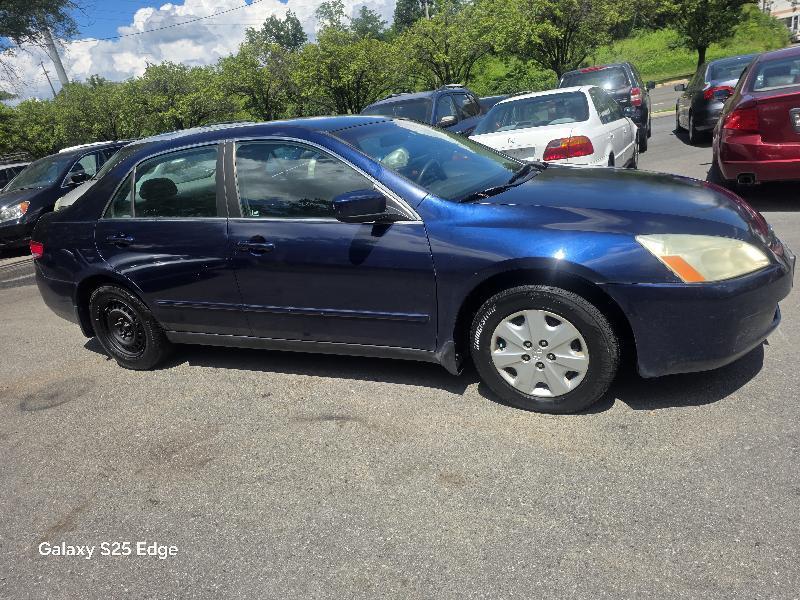 Honda Accord LX sedan AT 2003