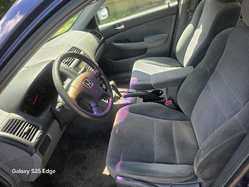 Honda Accord LX sedan AT 2003