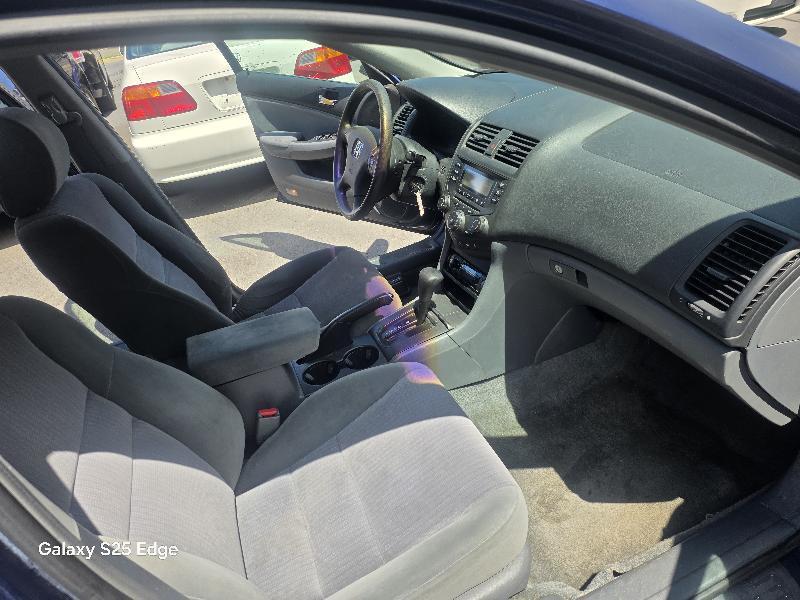 Honda Accord LX sedan AT 2003