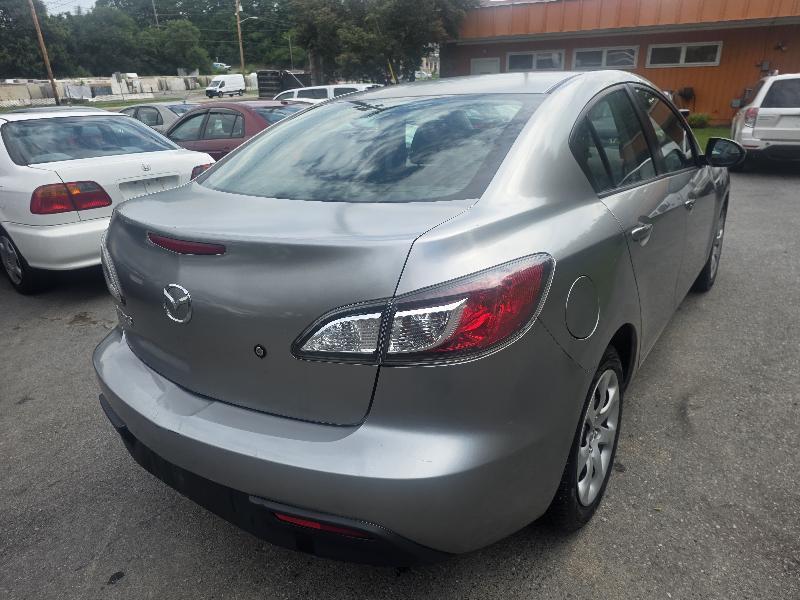 Mazda MAZDA3 i Sport 4-Door 2011