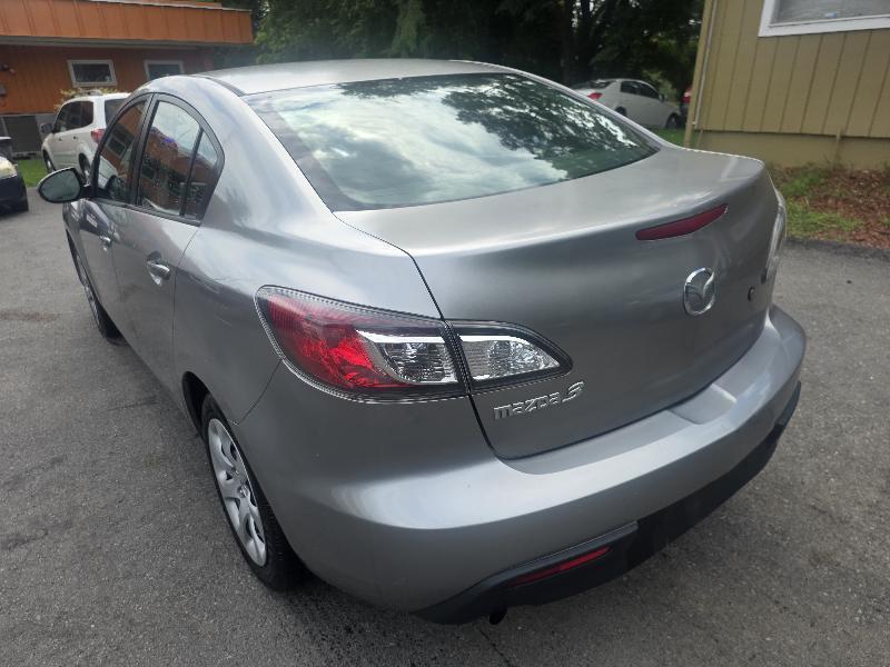 Mazda MAZDA3 i Sport 4-Door 2011