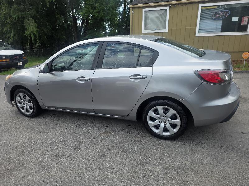 Mazda MAZDA3 i Sport 4-Door 2011