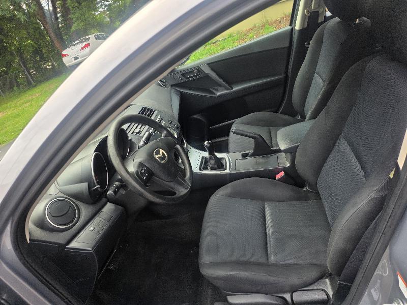 Mazda MAZDA3 i Sport 4-Door 2011