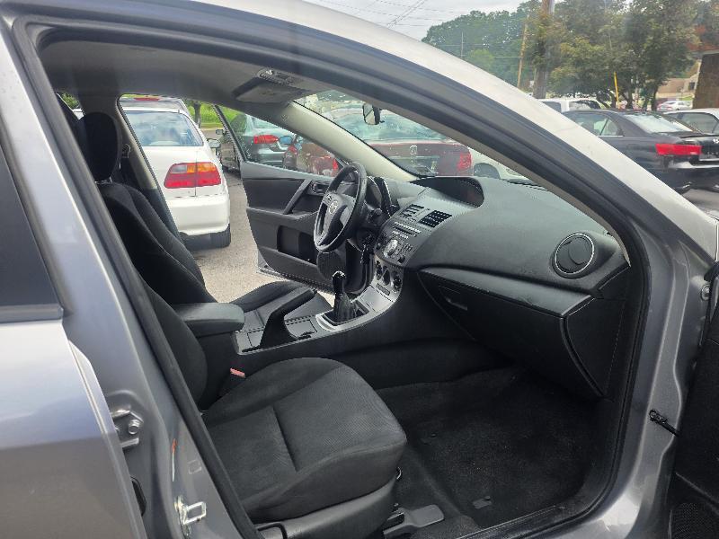 Mazda MAZDA3 i Sport 4-Door 2011
