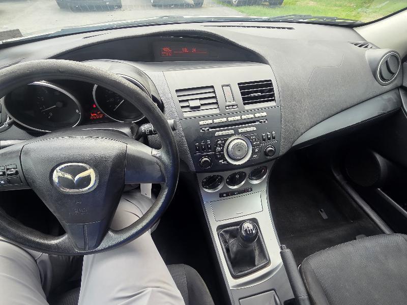 Mazda MAZDA3 i Sport 4-Door 2011