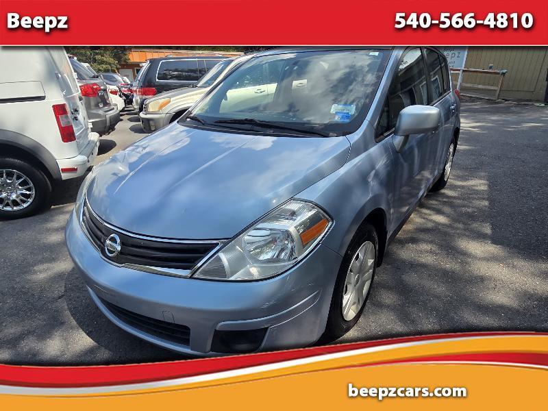 Nissan Versa 1.8 S Hatchback 2011