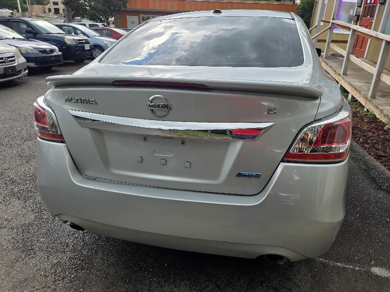 Nissan Altima 2.5 SV 2015