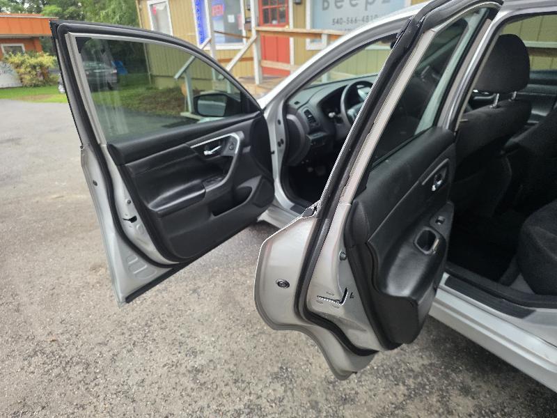 Nissan Altima 2.5 SV 2015