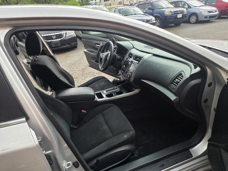 Nissan Altima 2.5 SV 2015