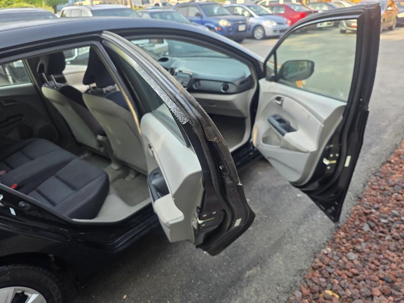 Honda Insight LX 2011