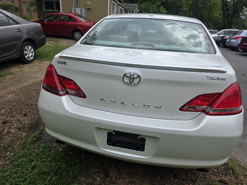 Toyota Avalon Limited 2010
