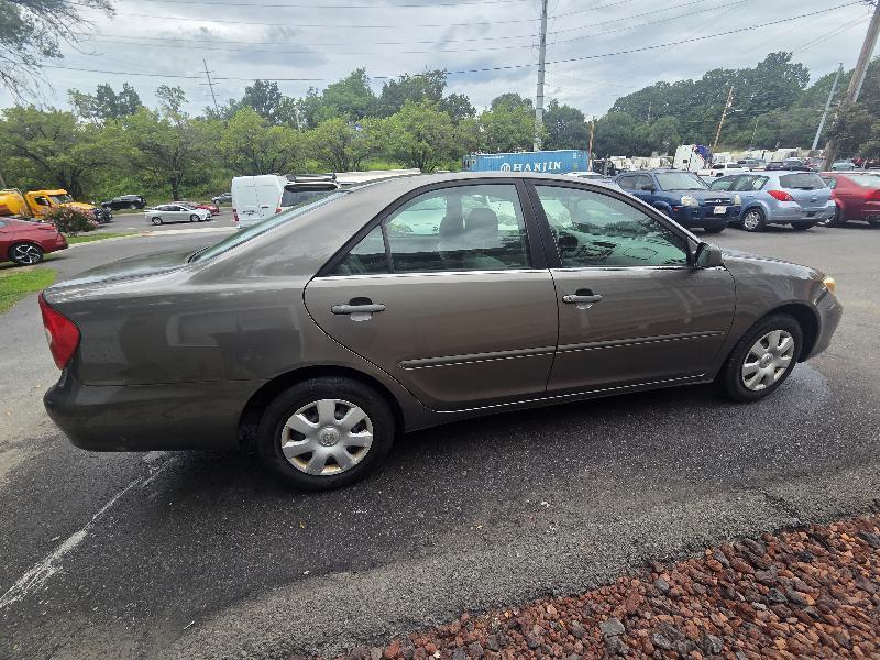Toyota Camry LE 2002