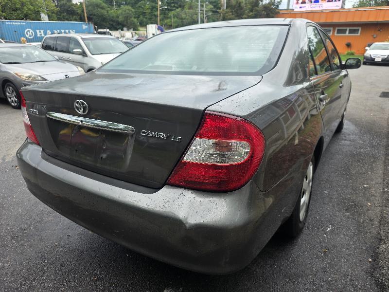 Toyota Camry LE 2002