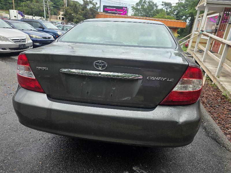 Toyota Camry LE 2002