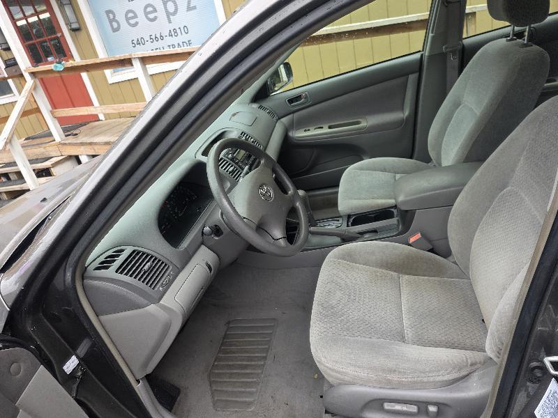 Toyota Camry LE 2002