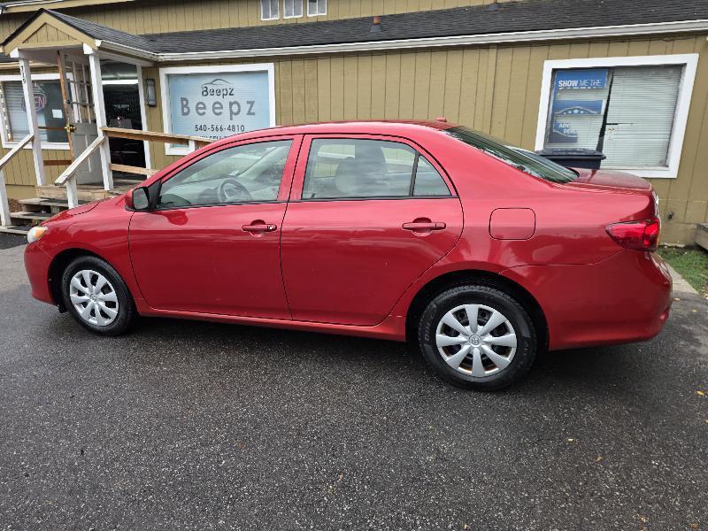 Toyota Corolla 4dr Sdn LE Auto 2009
