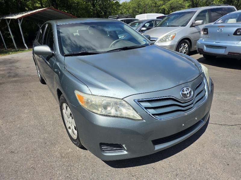 Toyota Camry 4dr Sedan LE 2010
