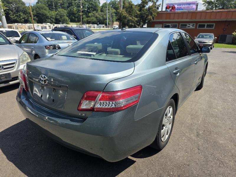 Toyota Camry 4dr Sedan LE 2010