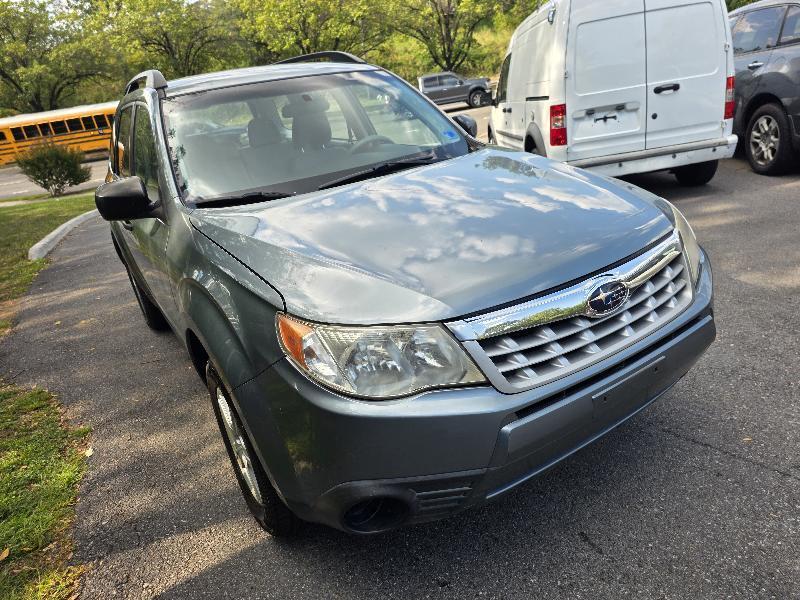 Subaru Forester 2.5i Manual 2011
