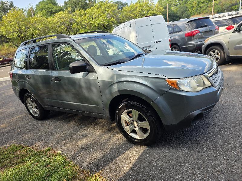 Subaru Forester 2.5i Manual 2011
