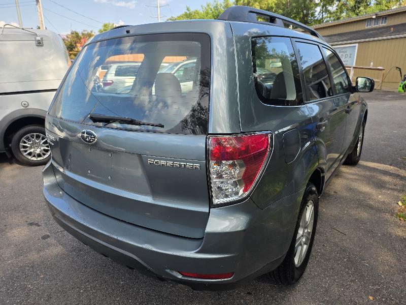 Subaru Forester 2.5i Manual 2011