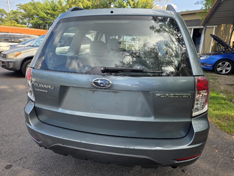 Subaru Forester 2.5i Manual 2011