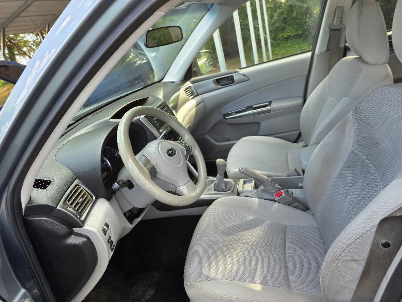 Subaru Forester 2.5i Manual 2011