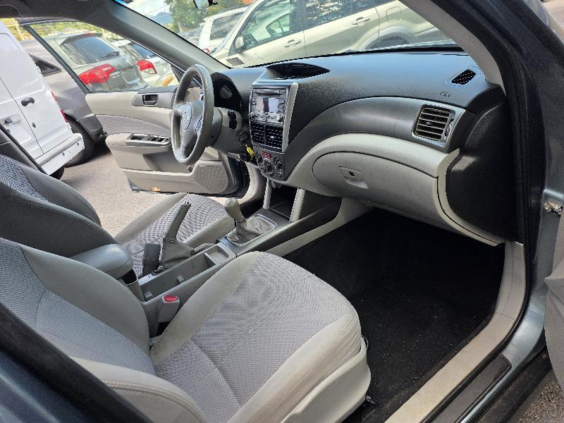 Subaru Forester 2.5i Manual 2011